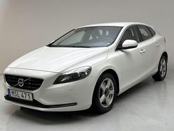 Vit Begagnad 2016 Volvo V40 Momentum Kombi | 139 800 kr (Marknadspris)