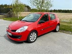 Röd Begagnad 2007 Renault Clio II Halvkombi | 29 900 kr (Marknadspris)