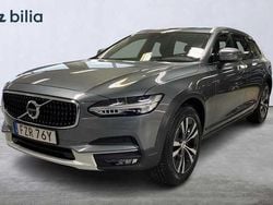 Grå Begagnad 2019 Volvo V90 CC Kombi | 319 000 kr (Marknadspris)