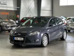 Grå Begagnad 2012 Ford Focus Titanium Halvkombi | 89 900 kr (Marknadspris)