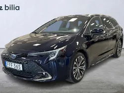 Mörkblå Begagnad 2024 Toyota Corolla Style Kombi | 339 900 kr (Lite dyr)