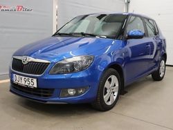 Blå Begagnad 2015 Skoda Fabia Ambiente Halvkombi | 79 900 kr (Marknadspris)