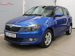 Blå Begagnad 2015 Skoda Fabia Ambiente Halvkombi | 79 900 kr (Marknadspris)