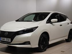 Vit Begagnad 2023 Nissan Leaf N-Connecta Halvkombi | 249 900 kr (Marknadspris)