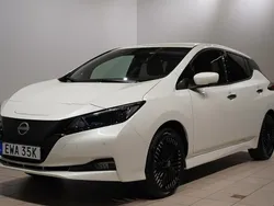Vit Begagnad 2023 Nissan Leaf N-Connecta Halvkombi | 238 800 kr (Marknadspris)