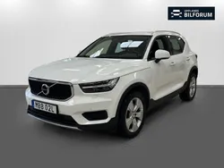 Vit Begagnad 2020 Volvo XC40 Momentum SUV | 289 000 kr (Marknadspris)