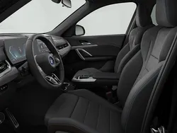 Svart Ny 2025 BMW X1 Shadowline SUV | 661 600 kr