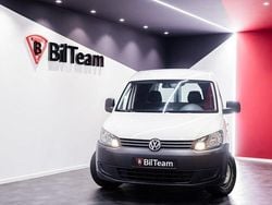Vit Begagnad 2015 VW Caddy Minibuss | 89 900 kr (Marknadspris)