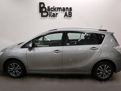 Ljusgrå Begagnad 2013 Toyota Verso Business Edition Minibuss | 78 000 kr (Marknadspris)
