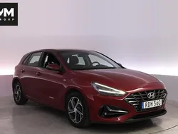 Röd (sunset red pearl) Begagnad 2022 Hyundai i30 Advanced Halvkombi | 189 900 kr (Lite dyr)