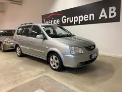 Ljusgrå (grå) Begagnad 2005 Kia Carens Minibuss | 39 900 kr