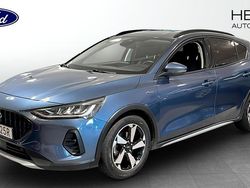 Blå (blue) Begagnad 2022 Ford Focus Active Halvkombi | 199 900 kr (Marknadspris)