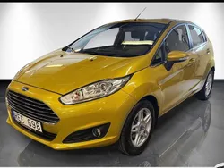Gul Begagnad 2013 Ford Fiesta Titanium Halvkombi | 74 900 kr (Marknadspris)