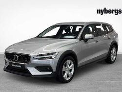 Begagnad 2024 Volvo V60 CC Kombi | 399 000 kr (Marknadspris)