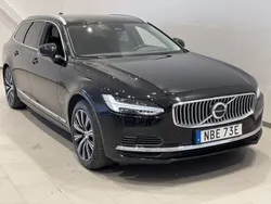 Svart Begagnad 2022 Volvo V90 Kombi | 339 900 kr (Marknadspris)