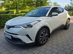 Vit Begagnad 2018 Toyota C-HR Executive SUV | 220 000 kr (Marknadspris)