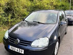 Grå Begagnad 2005 VW Golf IV Trendline Halvkombi | 21 000 kr (Marknadspris)