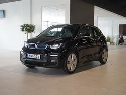 Svart Begagnad 2022 BMW i3 Comfort Edition Halvkombi | 229 500 kr (Marknadspris)