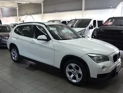 Vit Begagnad 2015 BMW X1 Sport Line SUV | 89 900 kr