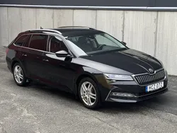 Svart Begagnad 2021 Skoda Superb Business Line Kombi | 299 000 kr (Marknadspris)