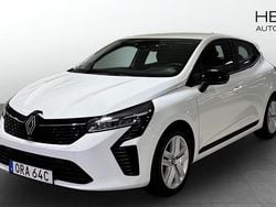 Glaciär vit Begagnad 2024 Renault Clio V Evolution Halvkombi | 234 900 kr (Lite dyr)
