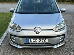 Silver Begagnad 2016 VW up! high up! Halvkombi | 66 000 kr (Bra pris)
