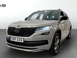 Grå Begagnad 2021 Skoda Kodiaq Business Line SUV | 376 900 kr (Marknadspris)