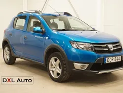 Ljusblå (blå) Begagnad 2015 Dacia Sandero Stepway Halvkombi | 94 900 kr (Lite dyr)