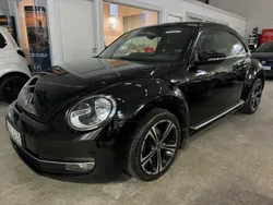 Svart Begagnad 2012 VW Beetle Design Halvkombi | 99 900 kr (Marknadspris)