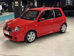 Röd Begagnad 2001 VW Lupo GTI Halvkombi | 140 000 kr