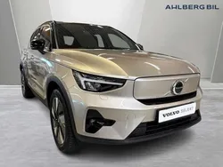 Ljusgrå Begagnad 2023 Volvo XC40 Plus SUV | 449 500 kr