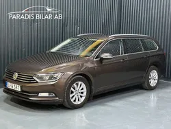 Mörkbrun Begagnad 2016 VW Passat Kombi | 139 900 kr (Bra pris)