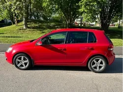 Röd Begagnad 2012 VW Golf VII Halvkombi | 55 900 kr (Marknadspris)