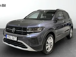 Grå Begagnad 2024 VW T-Cross Life SUV | 269 900 kr (Marknadspris)