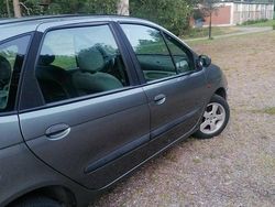 Grå Begagnad 2002 Renault Scénic Authentique Minibuss | 8 900 kr