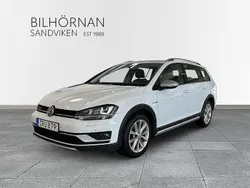 Vit Begagnad 2016 VW Golf Alltrack Kombi | 149 900 kr (Marknadspris)