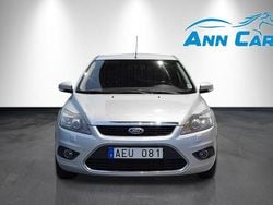 Grå Begagnad 2010 Ford Focus Titanium Halvkombi | 44 900 kr (Marknadspris)