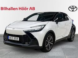 Vit Begagnad 2023 Toyota C-HR Executive SUV | 449 900 kr (Marknadspris)