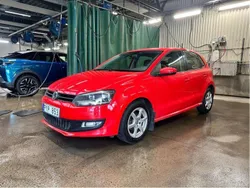 Röd Begagnad 2010 VW Polo Halvkombi | 53 500 kr (Bra pris)