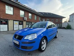 Blå Begagnad 2006 VW Polo Trendline Halvkombi | 15 000 kr (Marknadspris)