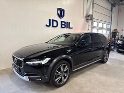 Svart Begagnad 2017 Volvo V90 CC Kombi | 309 800 kr (Marknadspris)