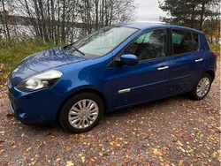 Blå Begagnad 2011 Renault Clio II Halvkombi | 26 000 kr (Bra pris)