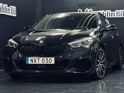 Svart Begagnad 2020 BMW M235 M Sport Sedan | 399 900 kr (Marknadspris)
