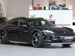 Svart Begagnad 2025 Porsche Taycan Cross Turismo Sedan | 1 049 000 kr