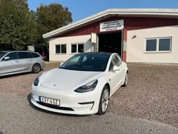 Vit Begagnad 2020 Tesla Model 3 Long Range Sedan | 259 000 kr (Marknadspris)