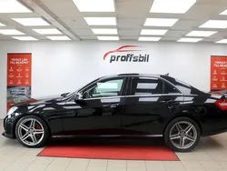 Svart Begagnad 2012 Mercedes E220 Classic Sedan | 104 900 kr (Bra pris)