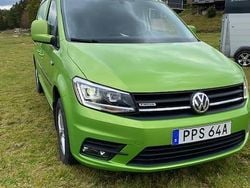 Grön Begagnad 2020 VW Caddy Maxi Minibuss | 199 000 kr (Superpris)