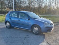 Blå Begagnad 2003 VW Golf IV Comfortline Halvkombi | 29 800 kr (Marknadspris)