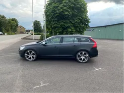 Svart Begagnad 2011 Volvo V60 R-Design Kombi | 95 000 kr (Marknadspris)