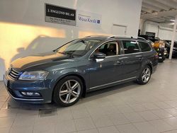 Ljusgrå (grå) Begagnad 2012 VW Passat R-line Kombi | 119 900 kr (Dyr)